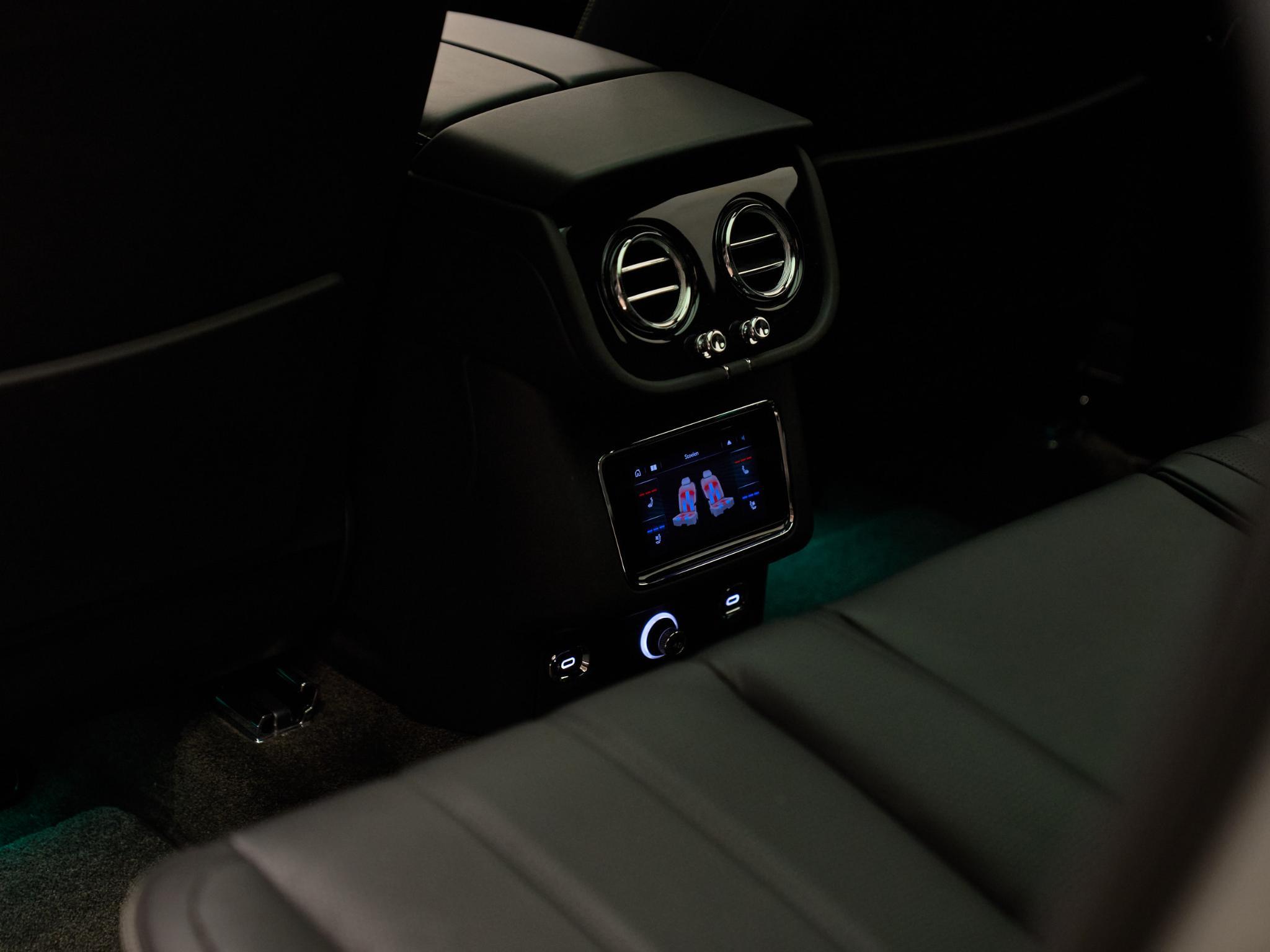 Bentley Bentayga - 30