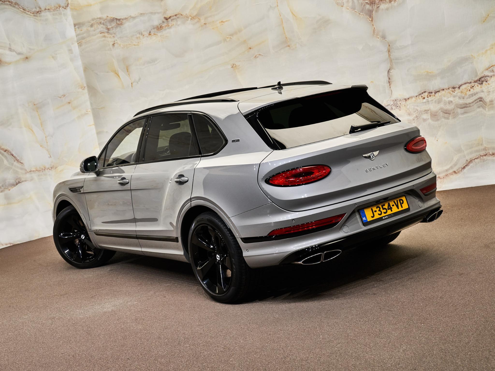 Bentley Bentayga - 36
