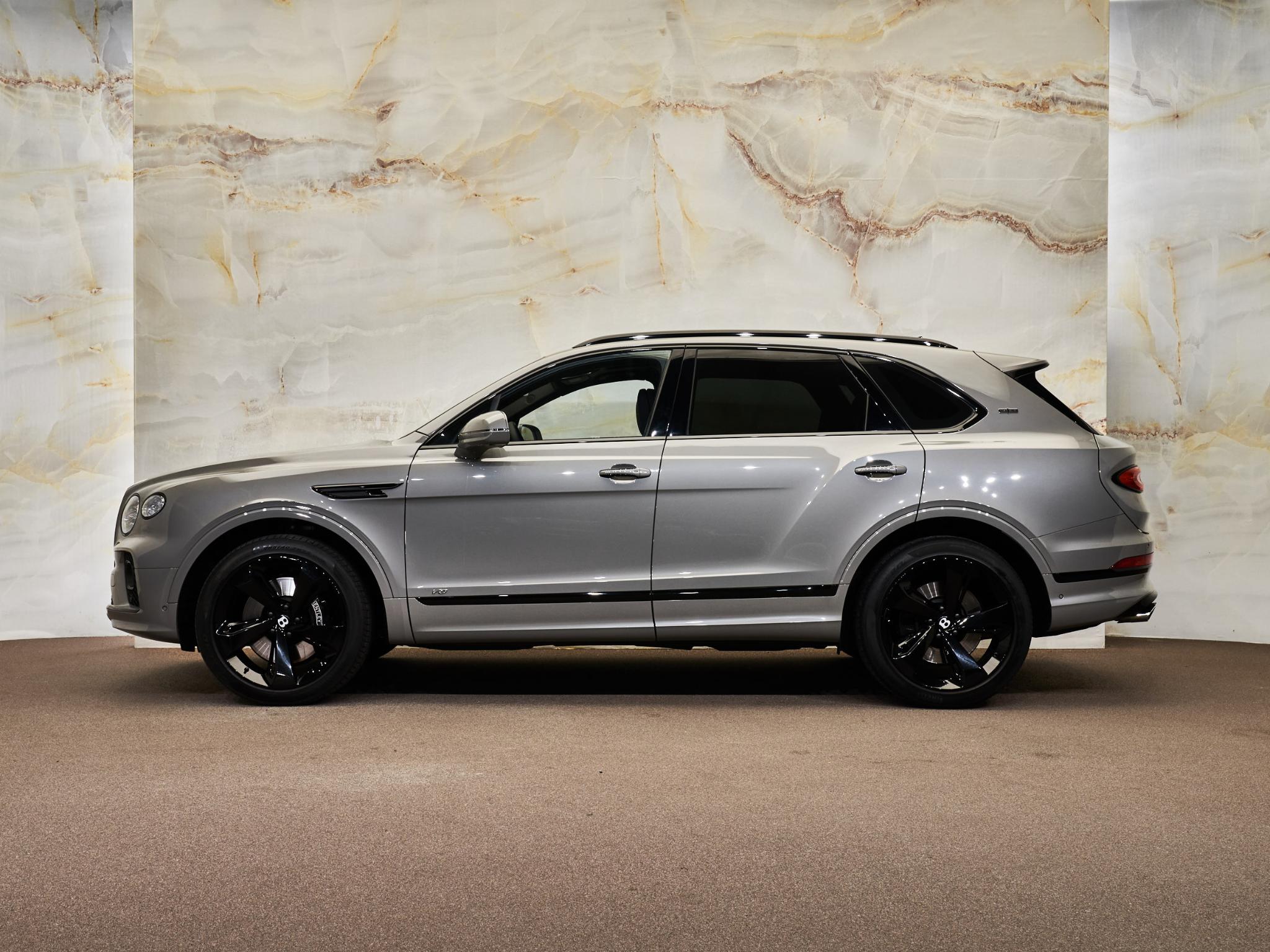 Bentley Bentayga - 2