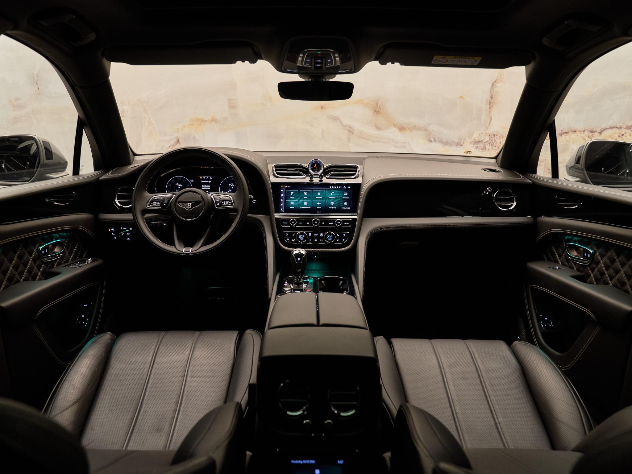 Bentley Bentayga - 31