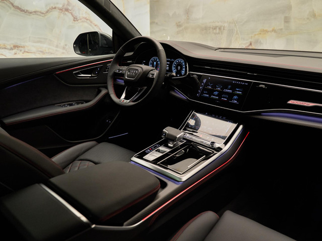 Audi Q8 - 8