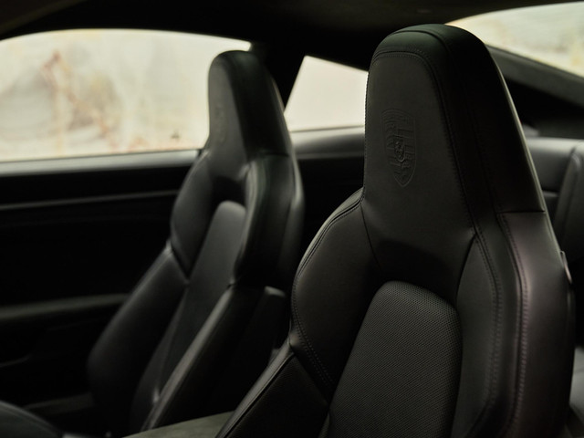 Porsche 911 - 26