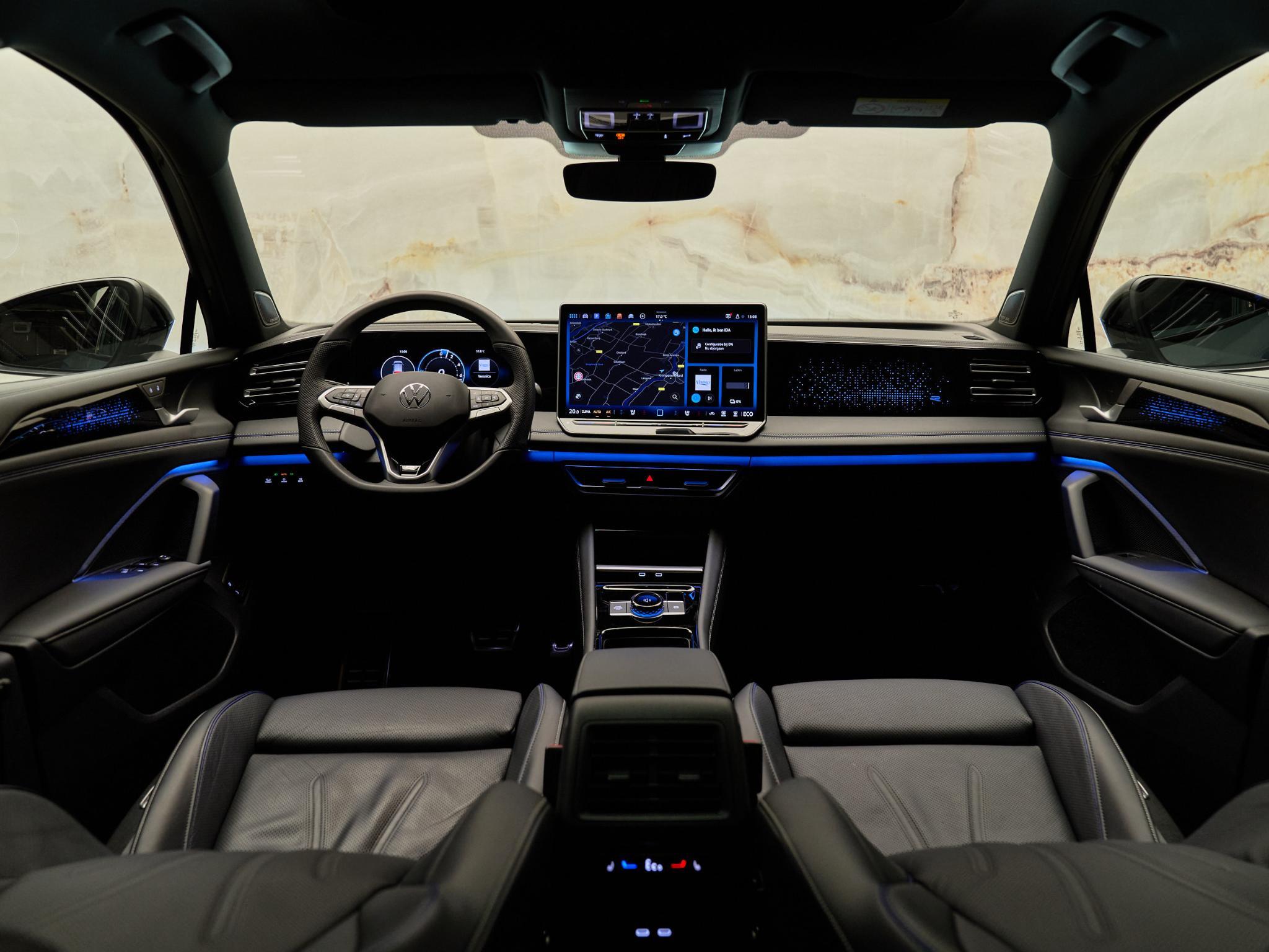 Volkswagen Tiguan - 27