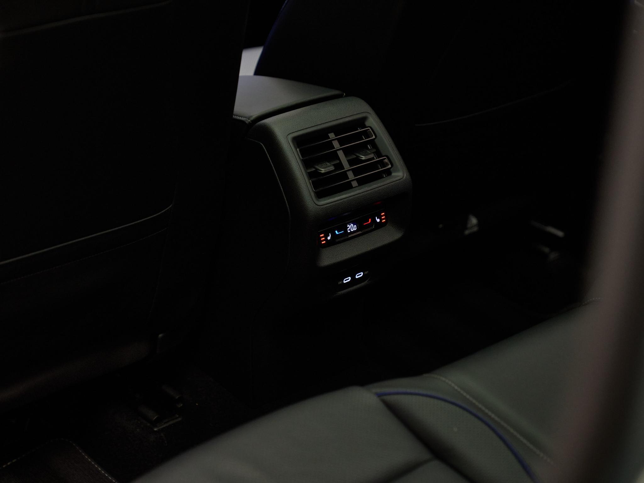 Volkswagen Tiguan - 26