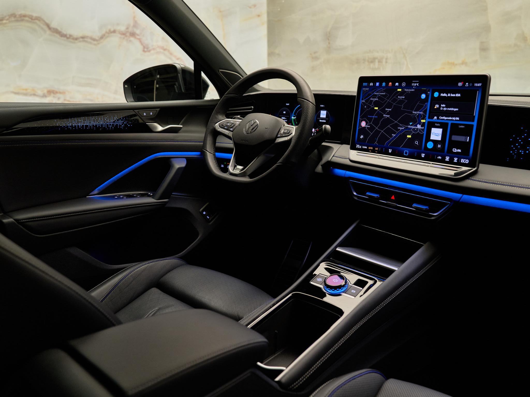 Volkswagen Tiguan - 8