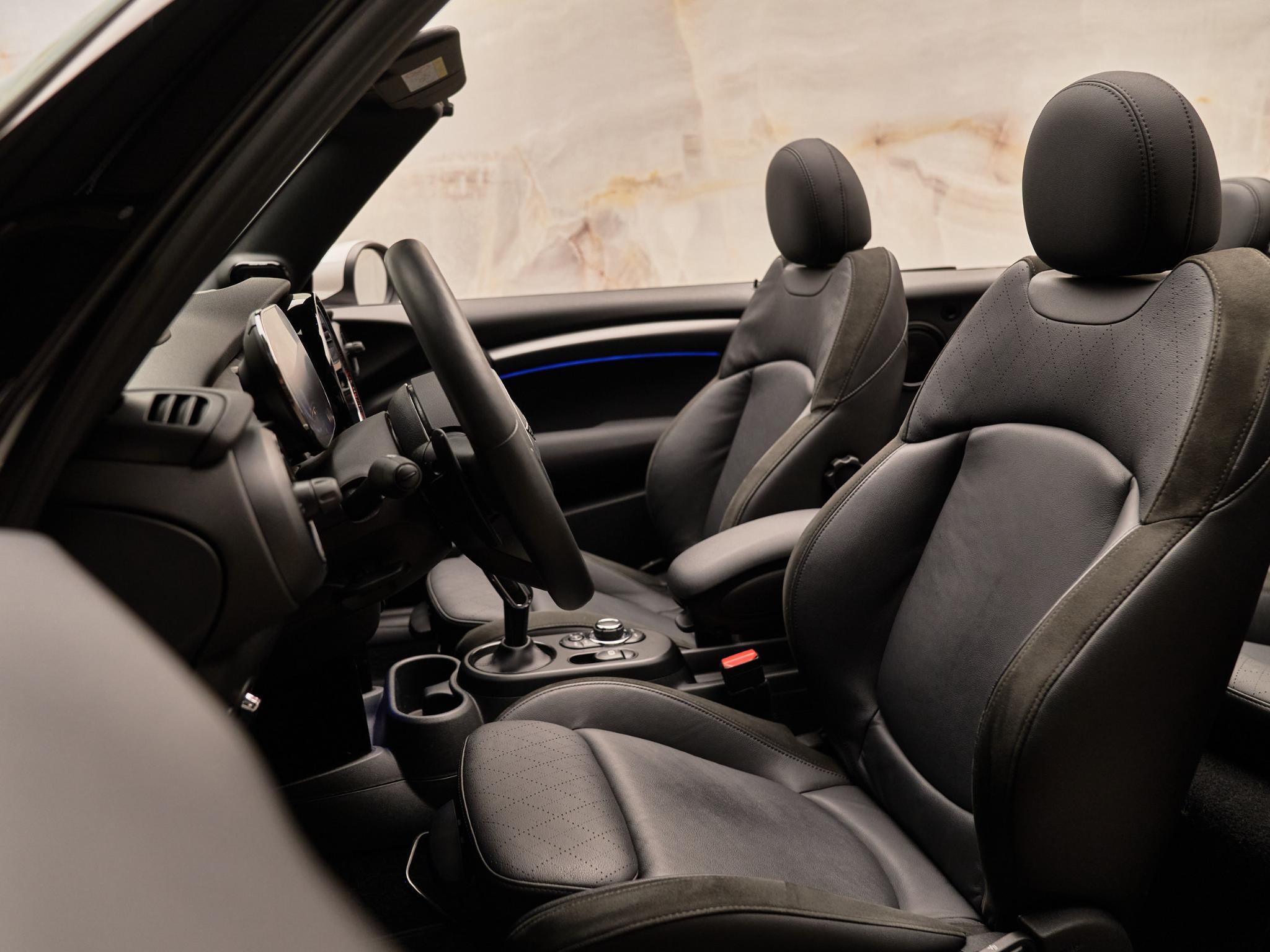 MINI Cooper Cabrio - 7