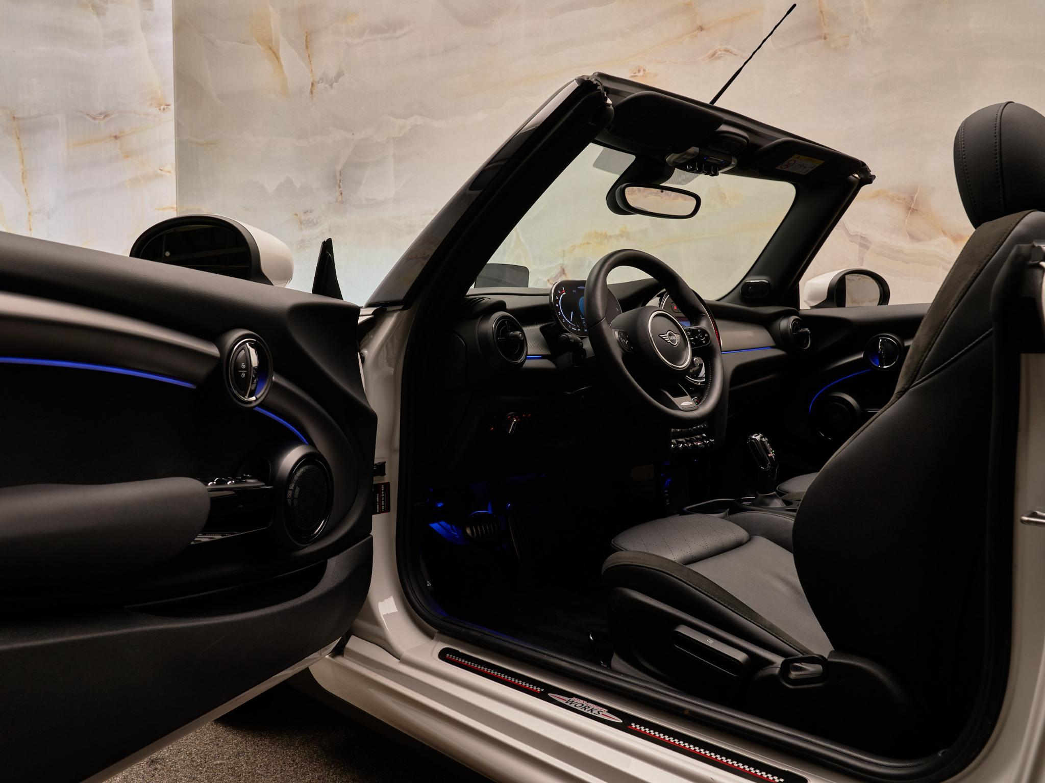 MINI Cooper Cabrio - 6