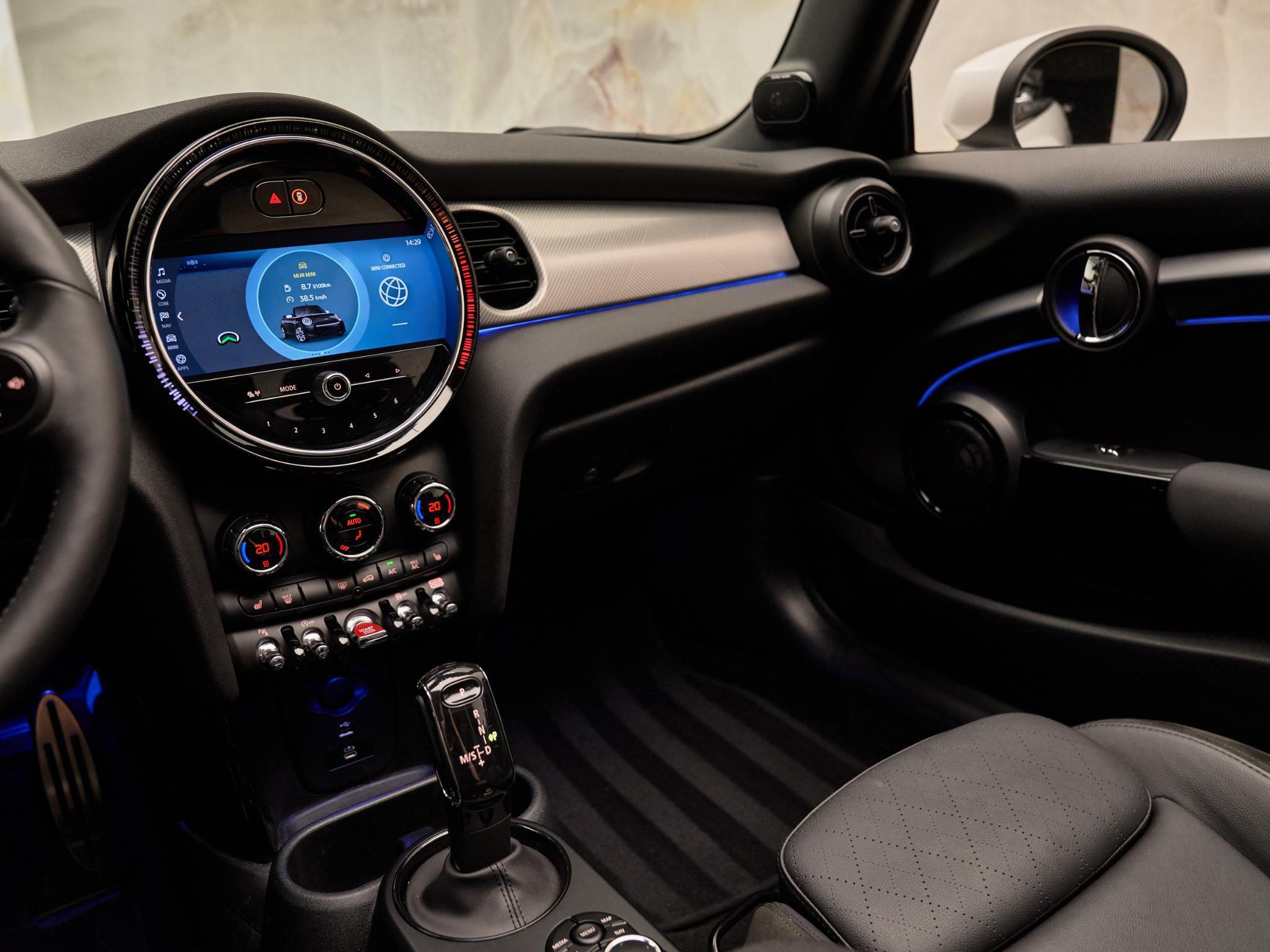 MINI Cooper Cabrio - 16