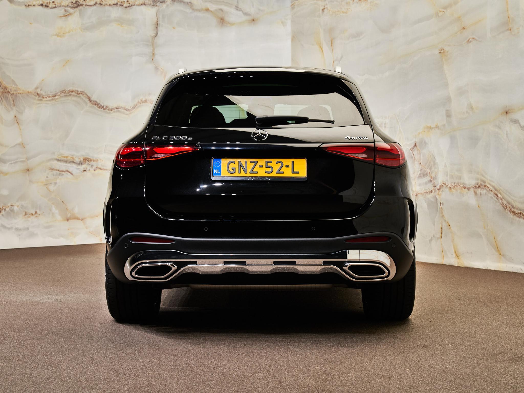 Mercedes-Benz GLC - 27