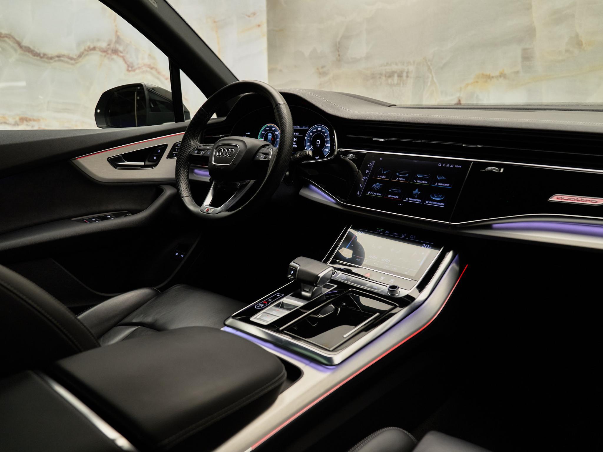 Audi Q7 - 8