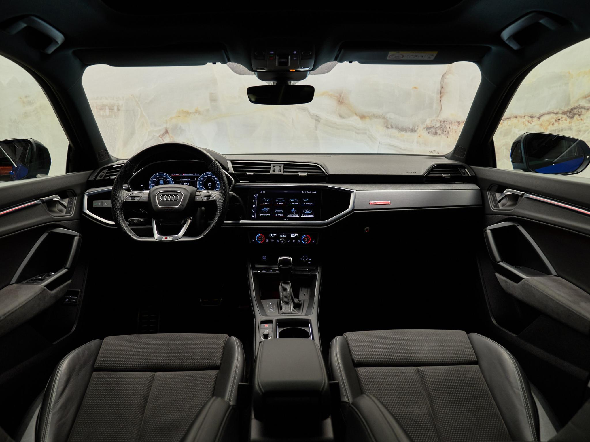Audi Q3 - 24