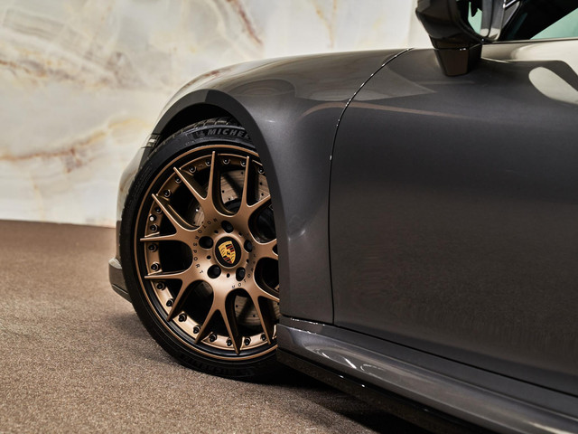 Porsche 911 - 28