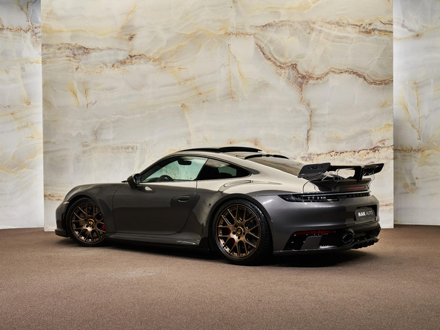 Porsche 911 - 32