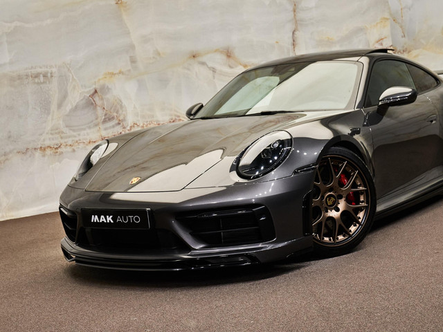 Porsche 911 - 4