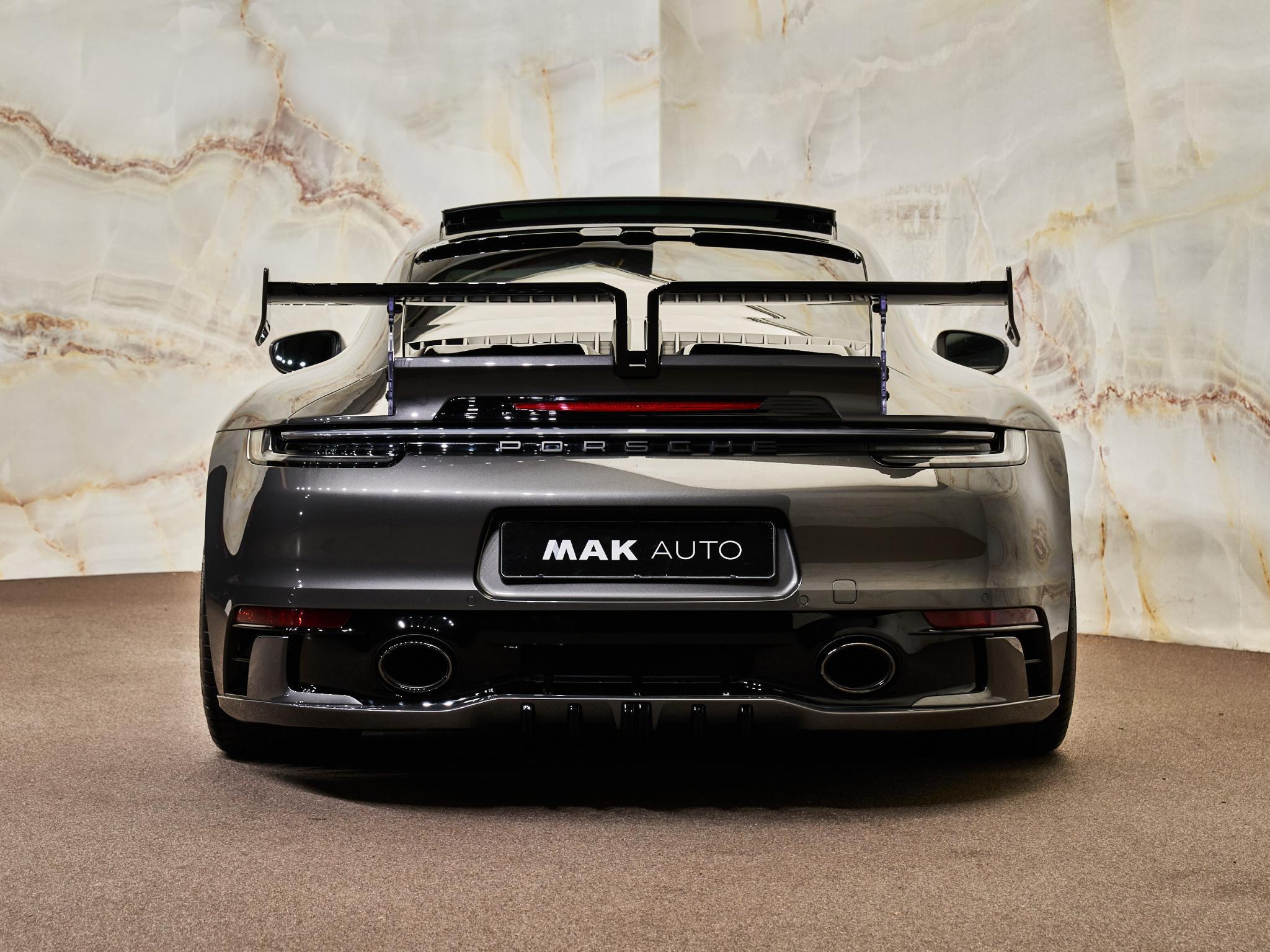 Porsche 911 - 34