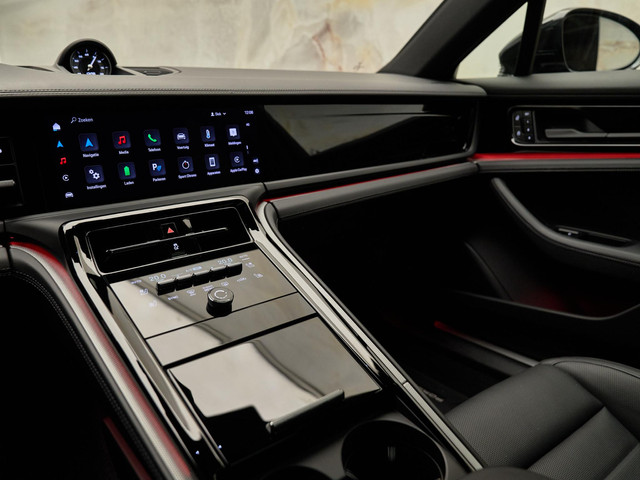 Porsche Panamera - 21