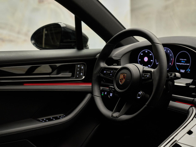 Porsche Panamera - 25