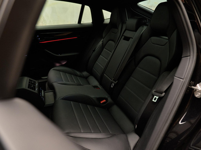 Porsche Panamera - 27