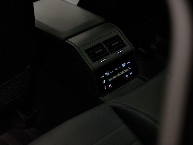 Porsche Panamera - 28