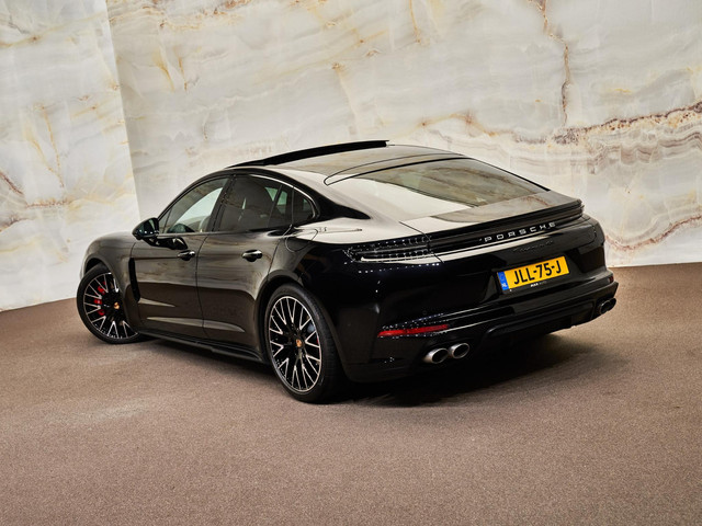Porsche Panamera - 32