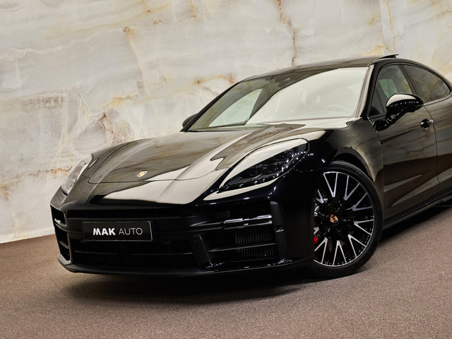 Porsche Panamera - 4