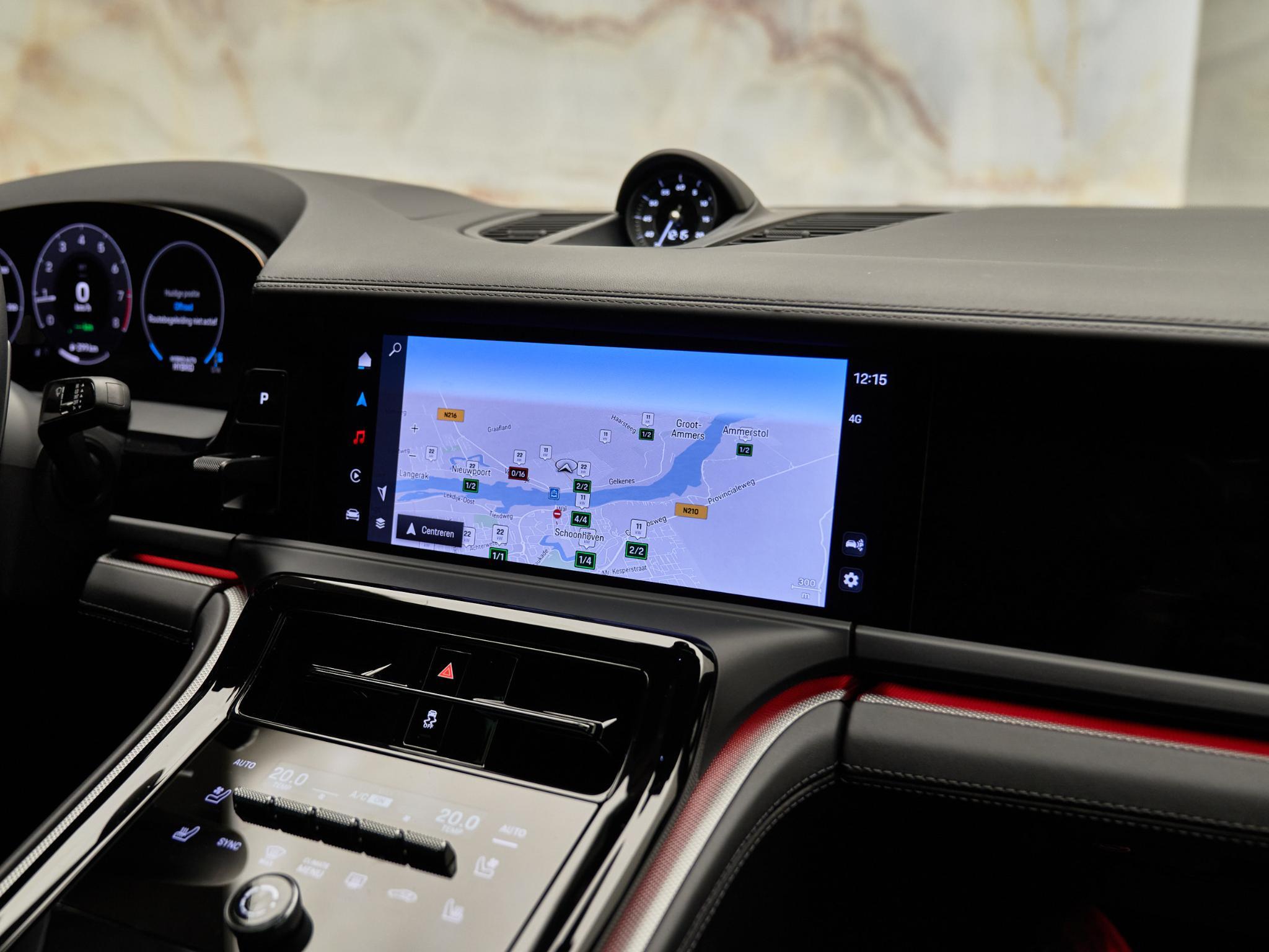 Porsche Panamera - 24