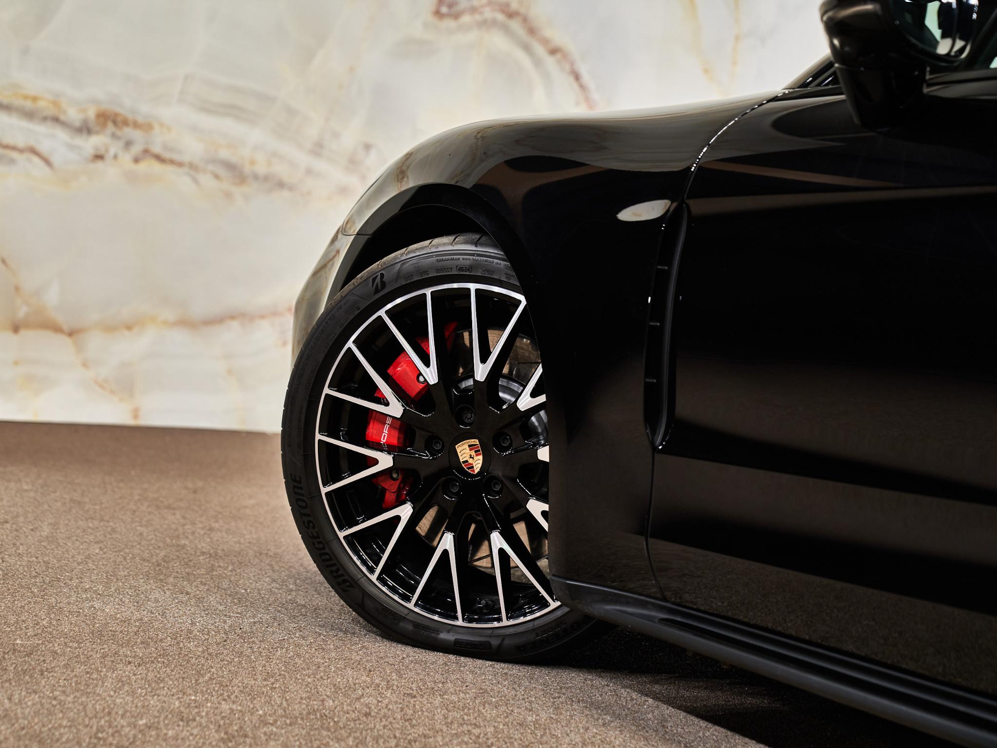 Porsche Panamera - 30