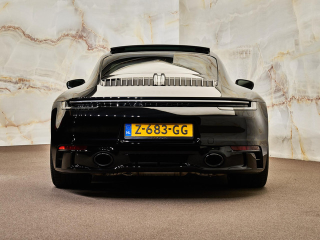 Porsche 911 - 33