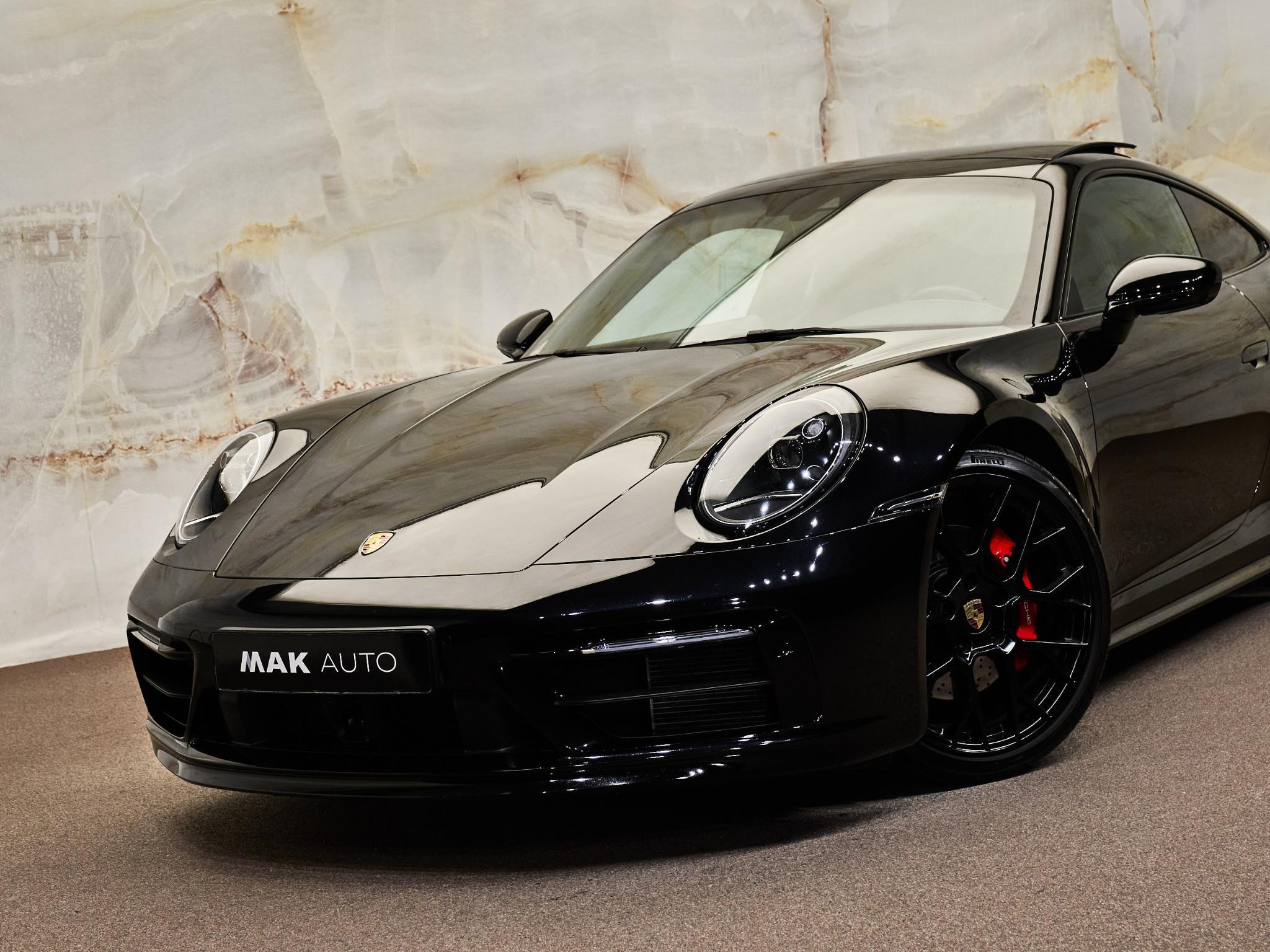 Porsche 911 - 4