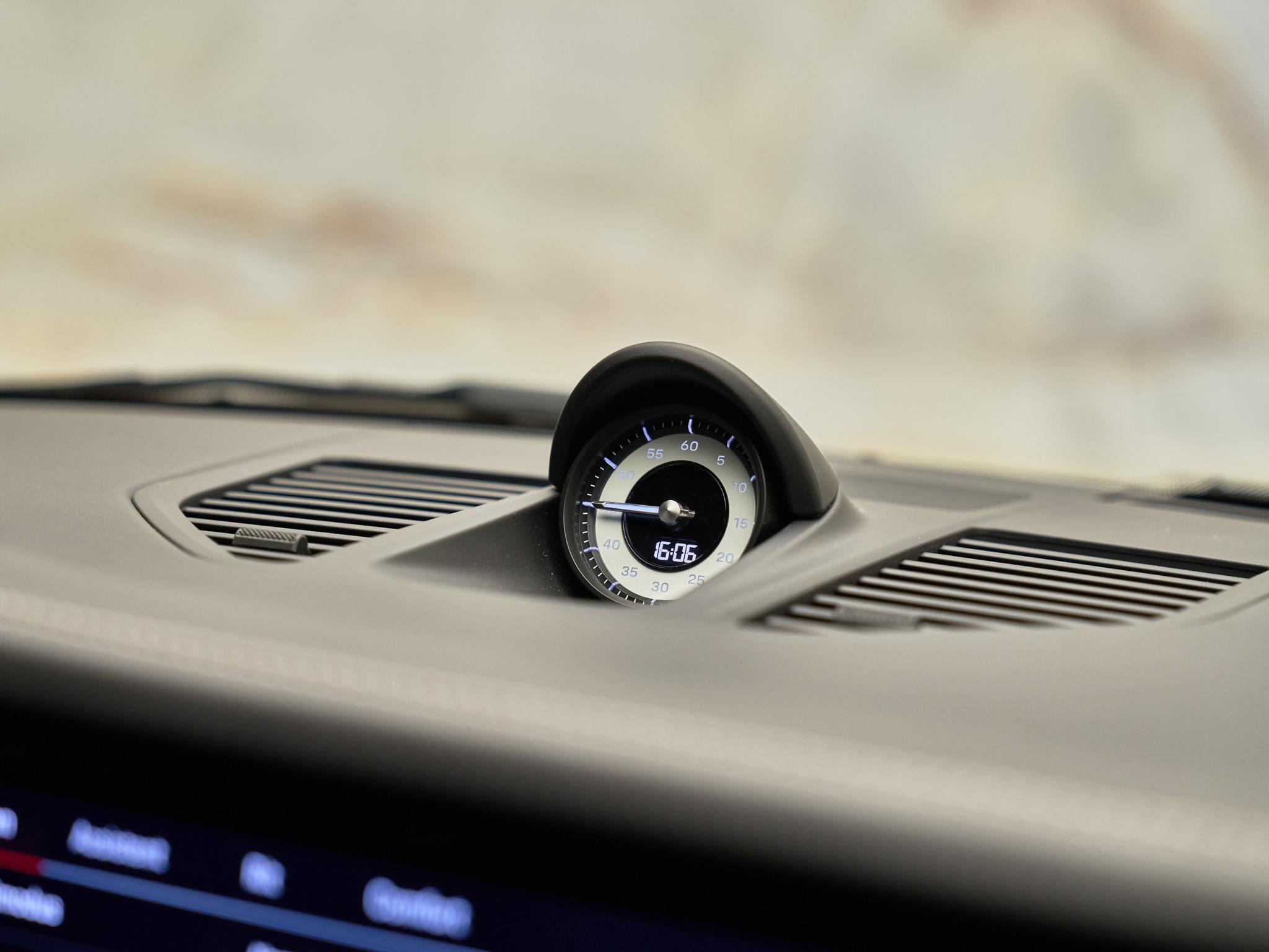 Porsche 911 - 24
