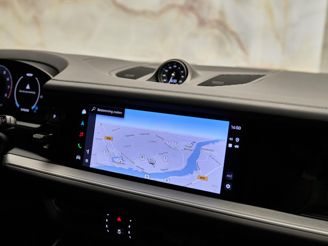 Porsche Cayenne - 23