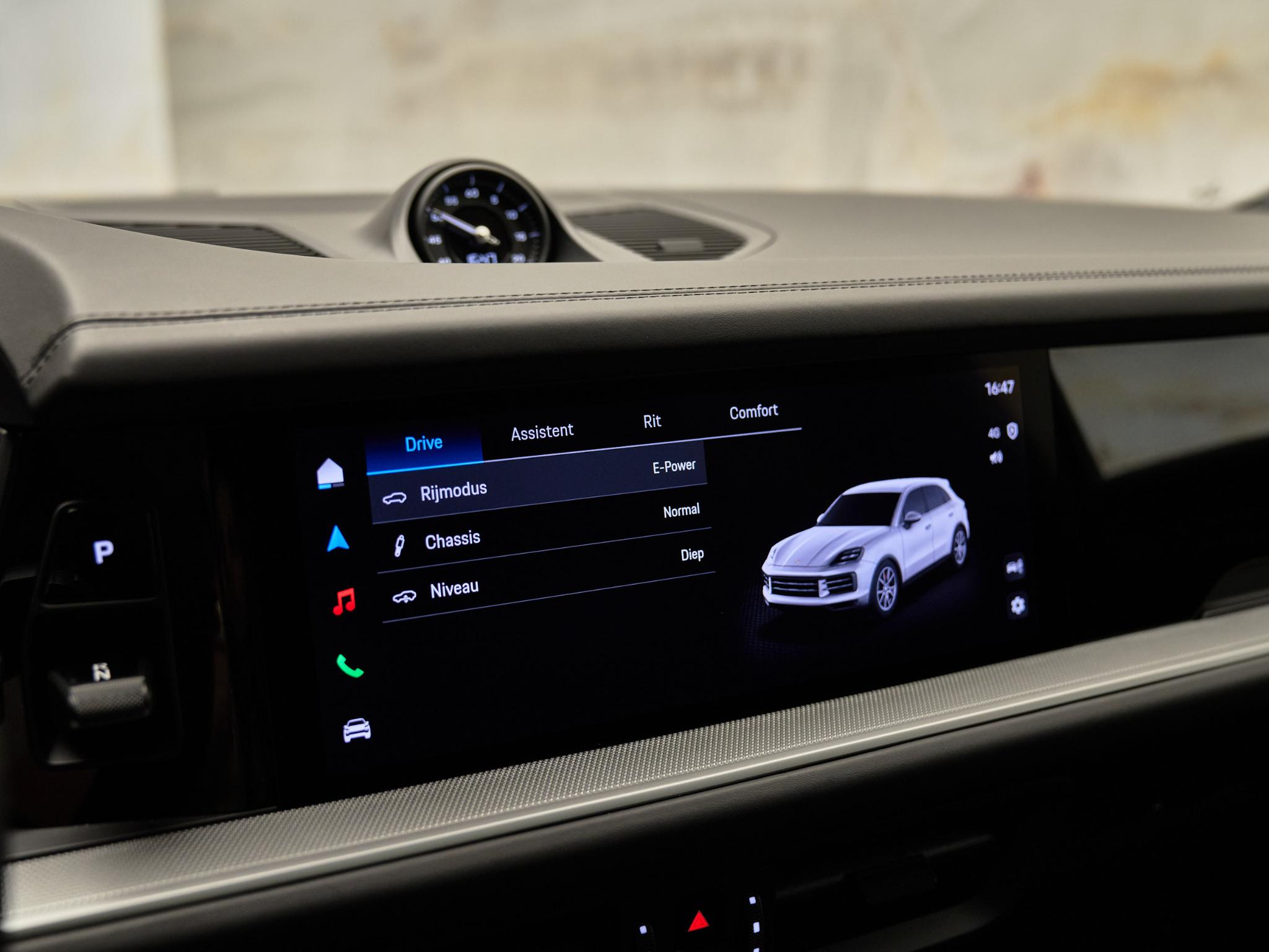 Porsche Cayenne - 15