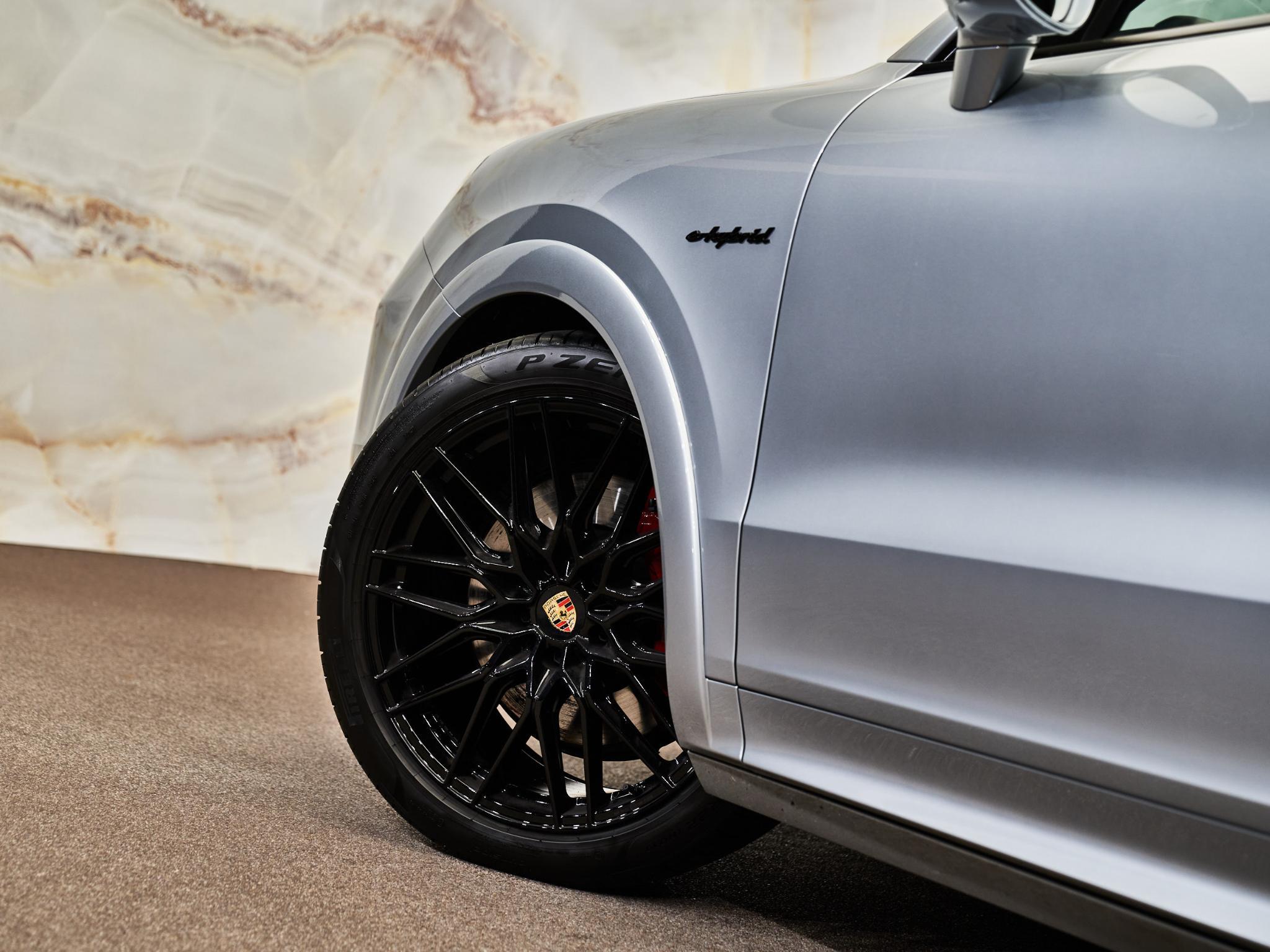 Porsche Cayenne - 30