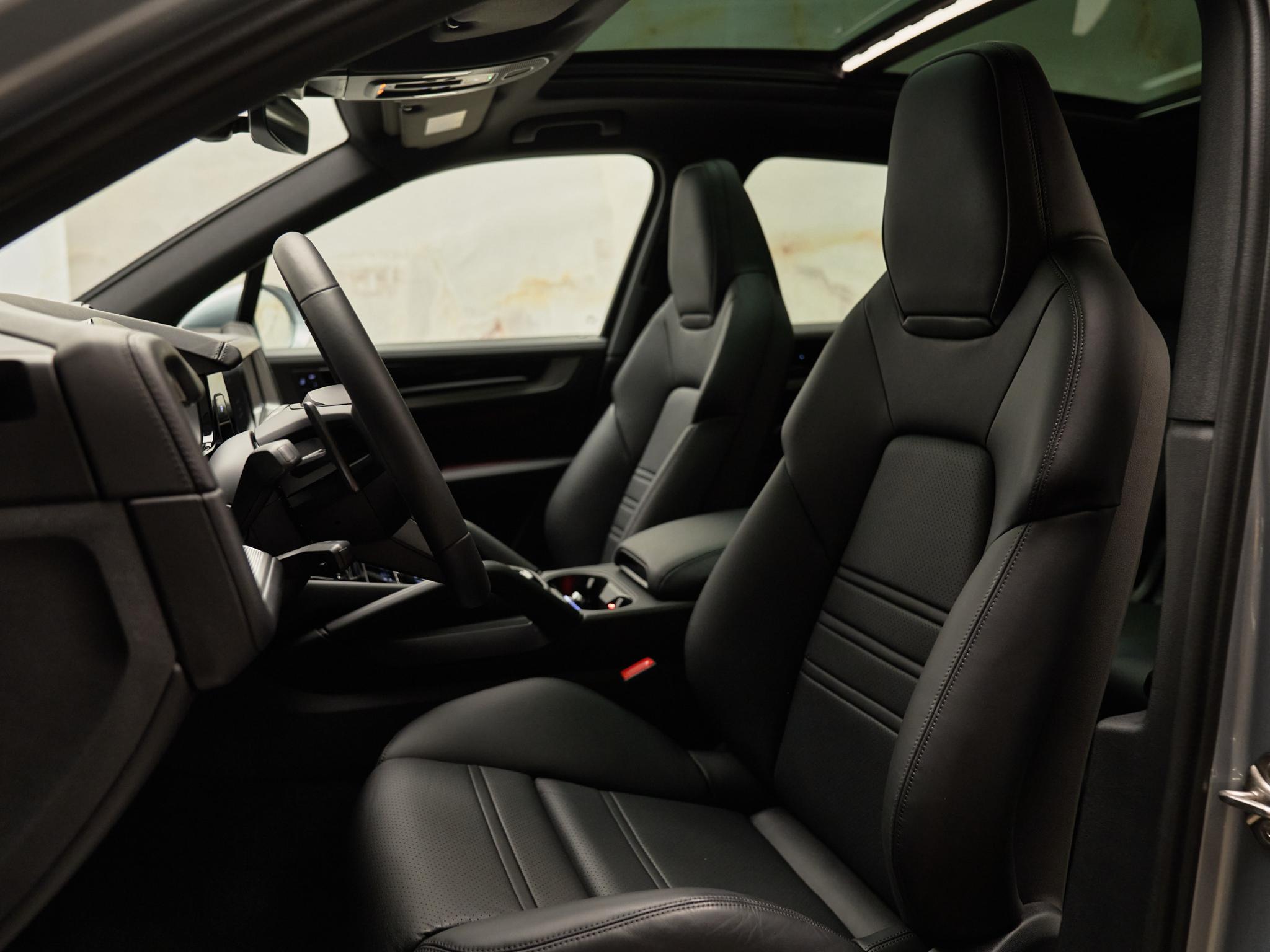 Porsche Cayenne - 7