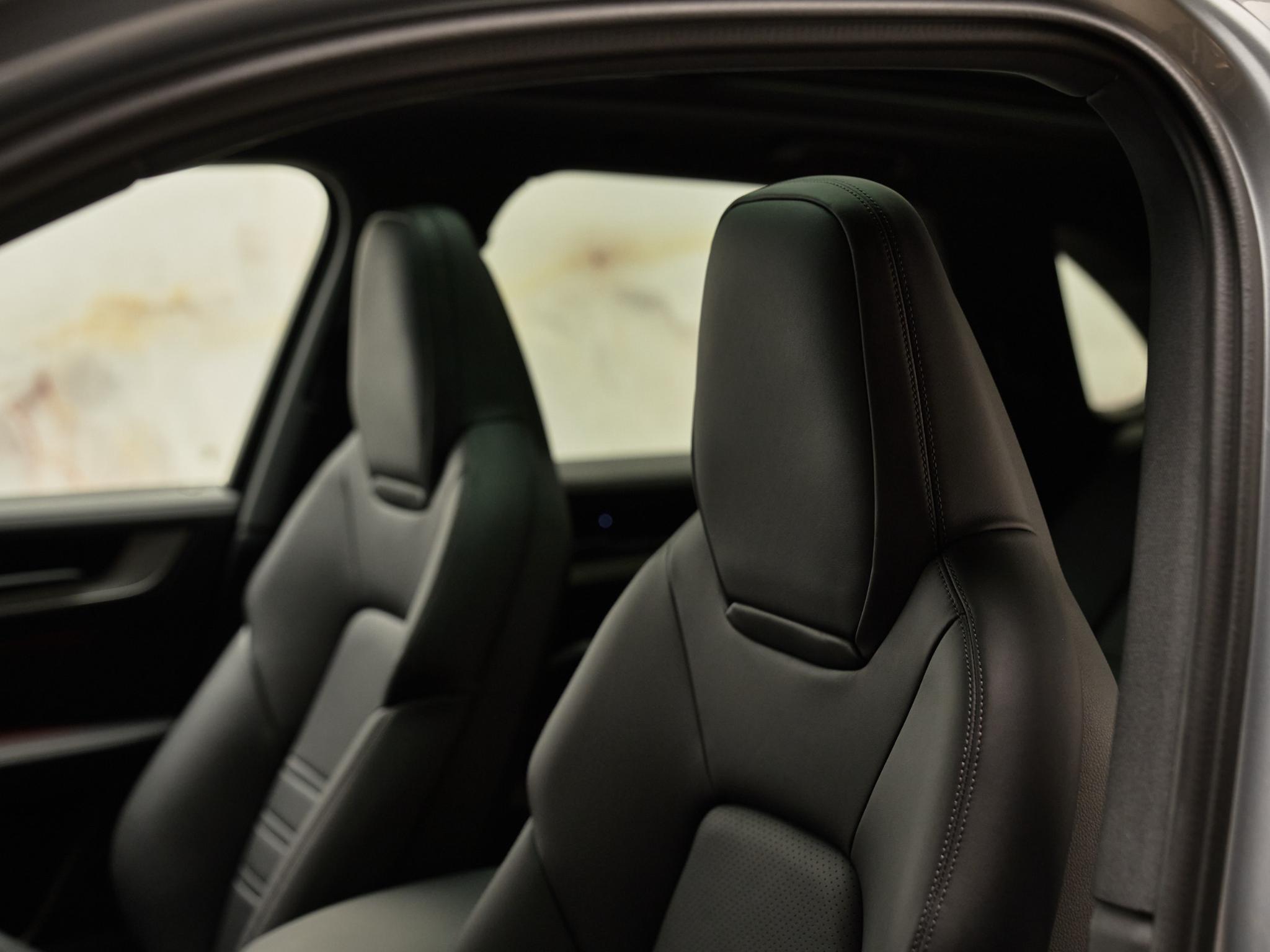 Porsche Cayenne - 26