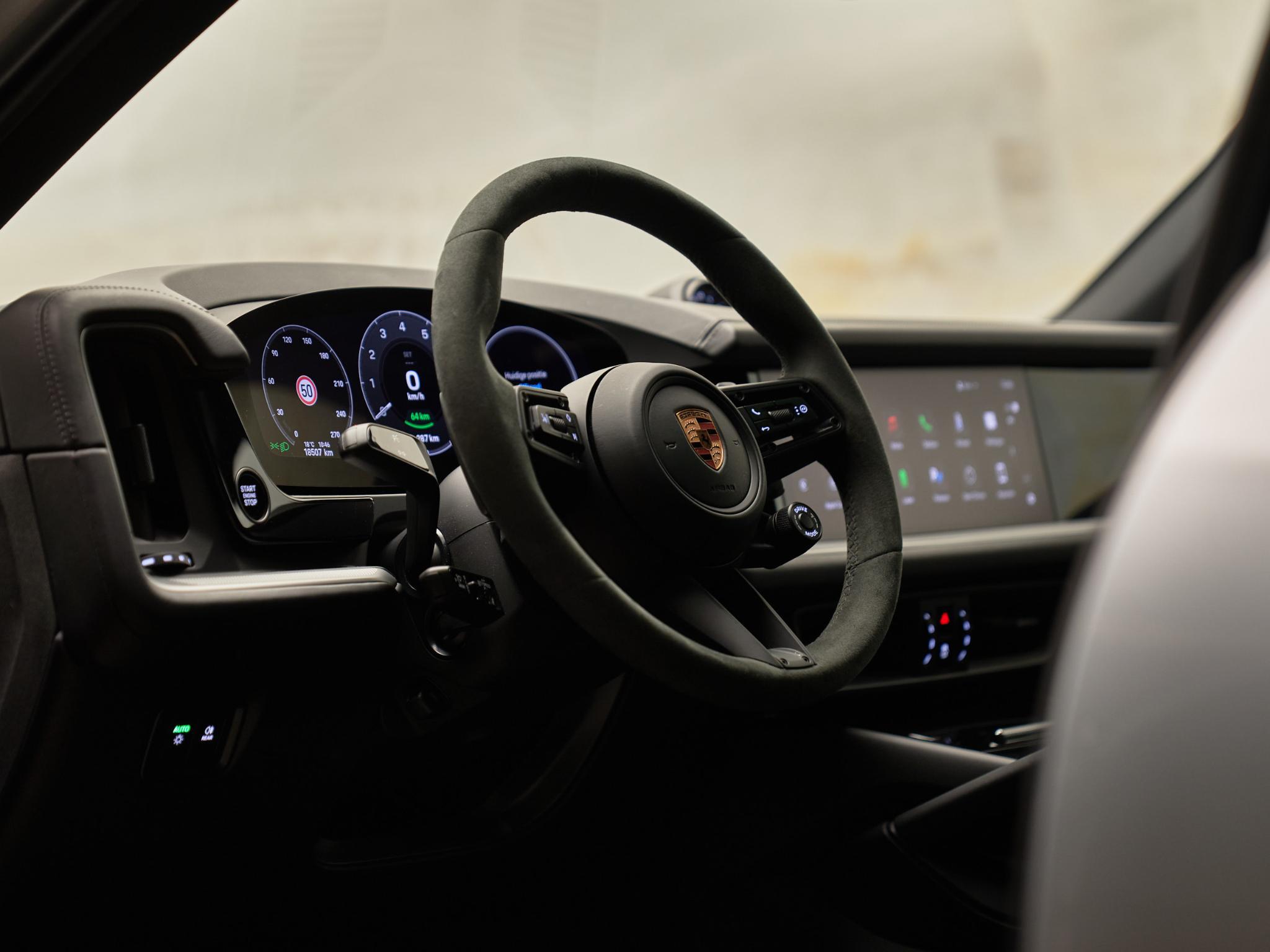 Porsche Cayenne - 19