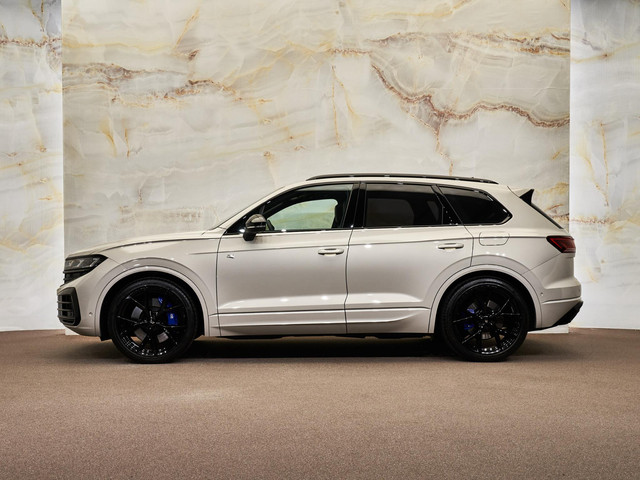 Volkswagen Touareg - 2