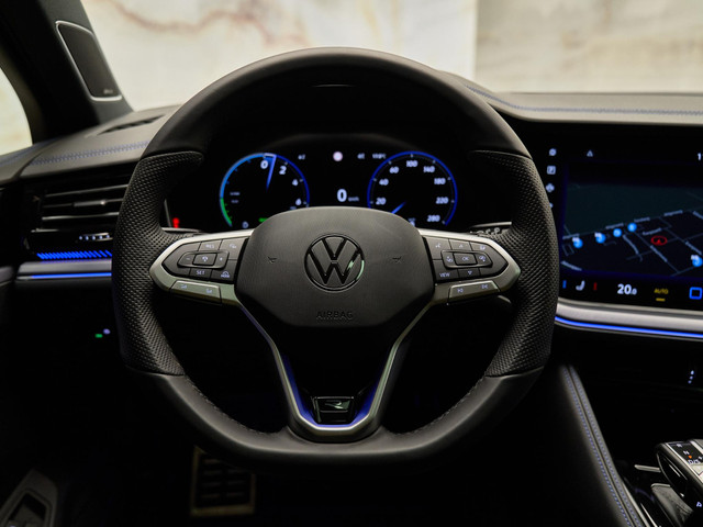 Volkswagen Touareg - 17