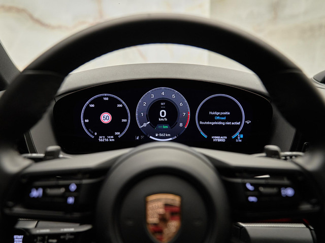 Porsche Panamera - 16