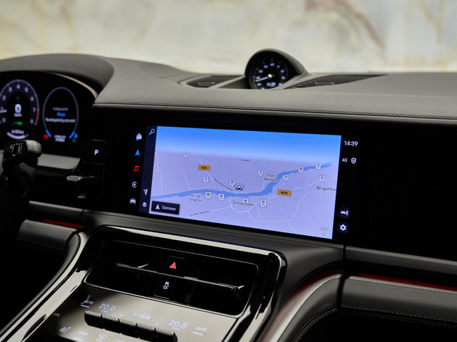 Porsche Panamera - 24