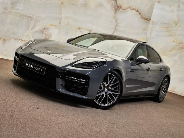 Porsche Panamera - 30