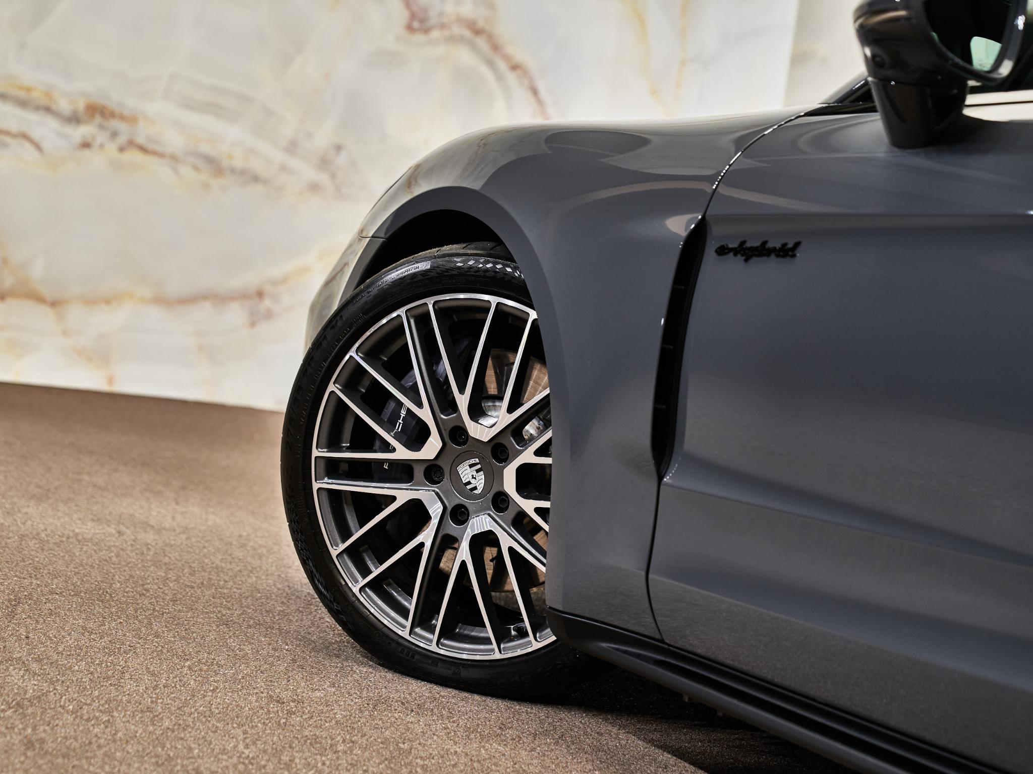 Porsche Panamera - 29