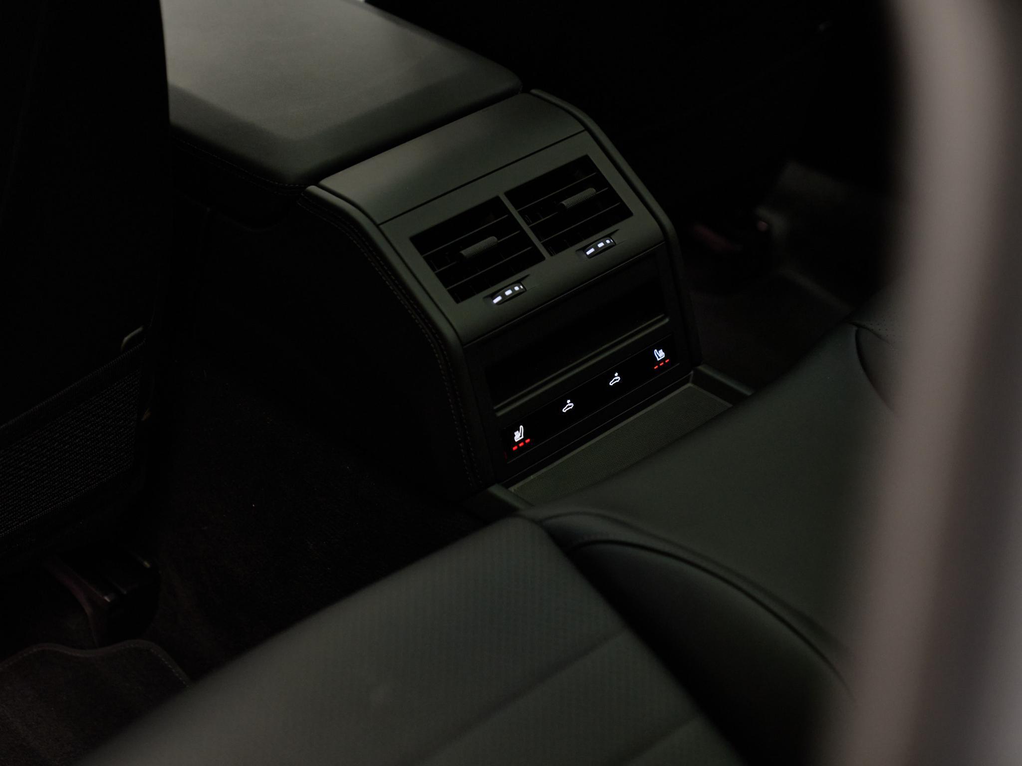 Porsche Panamera - 28