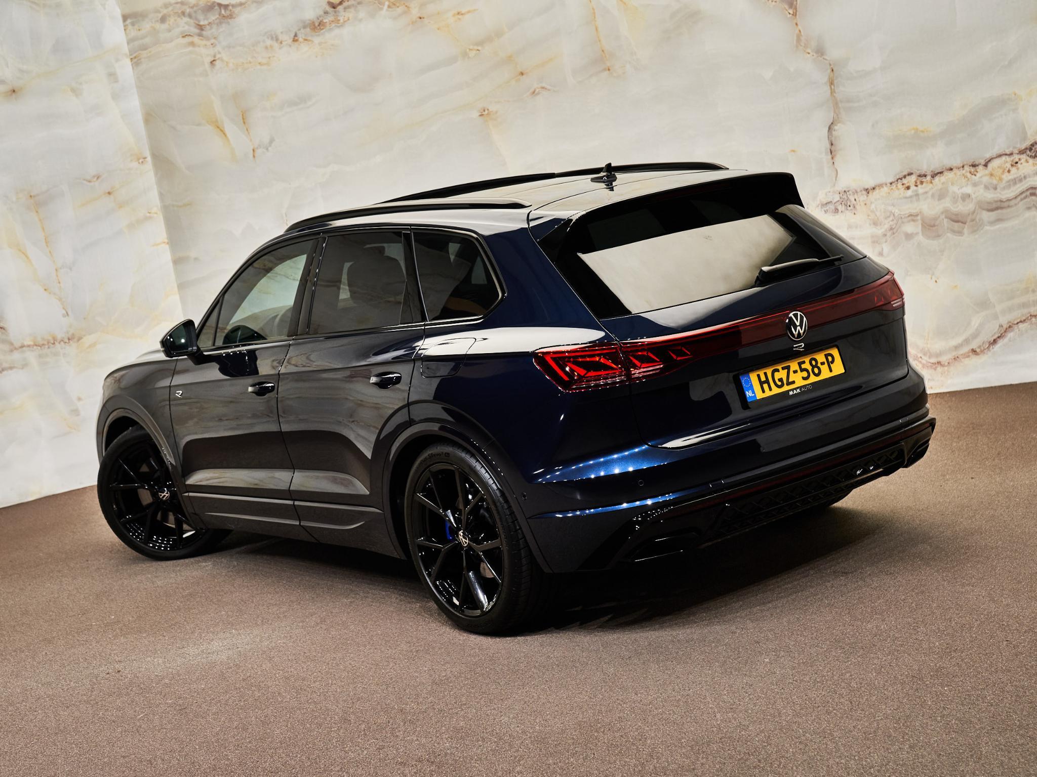 Volkswagen Touareg - 33
