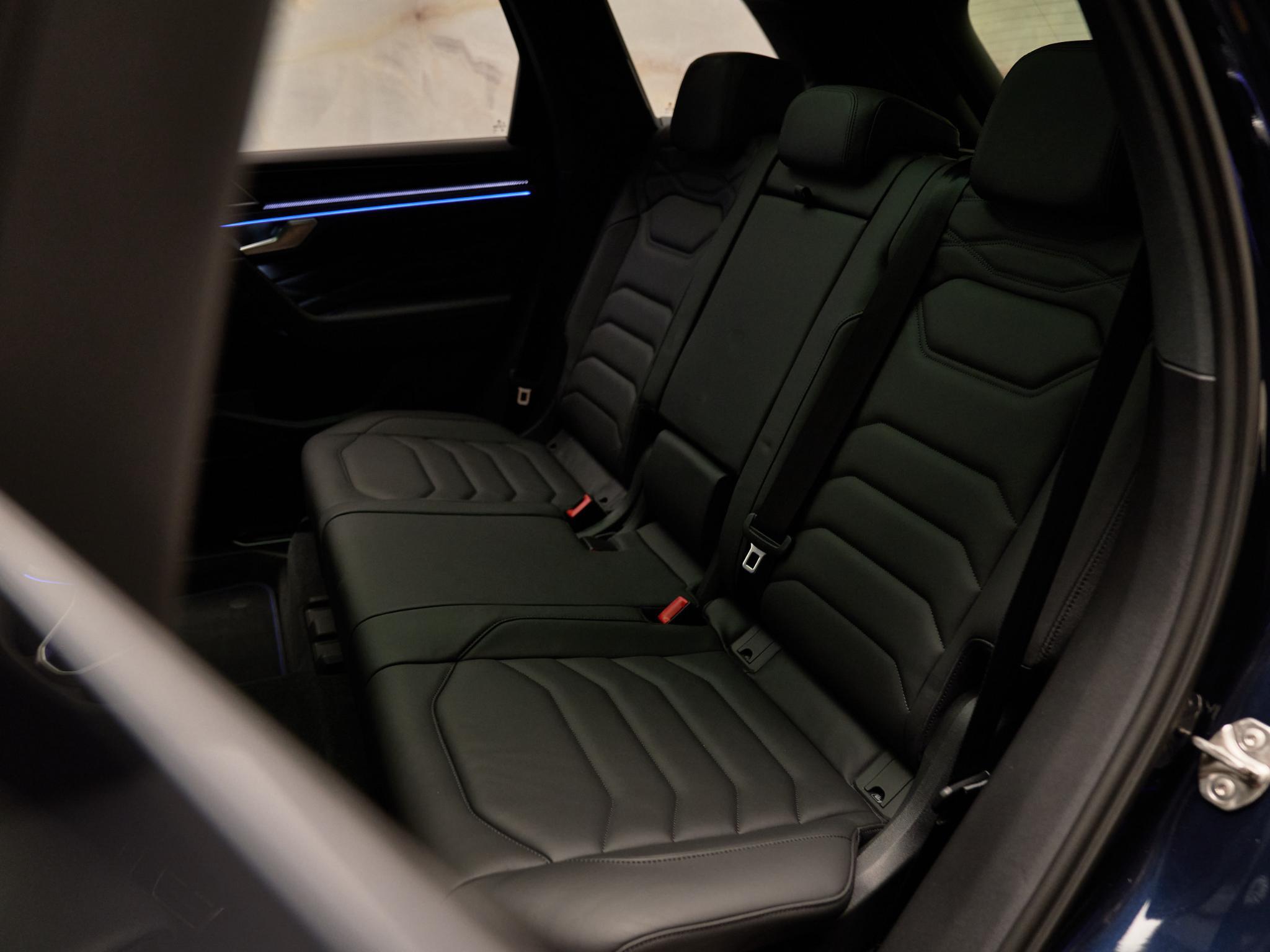 Volkswagen Touareg - 28