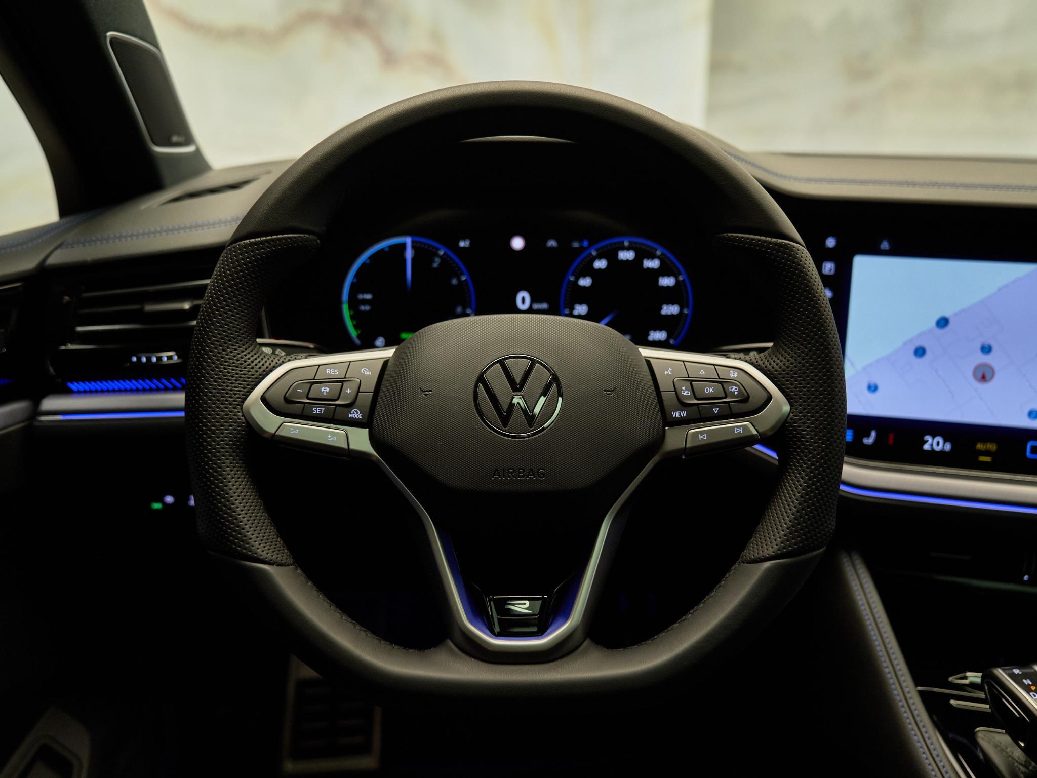 Volkswagen Touareg - 18