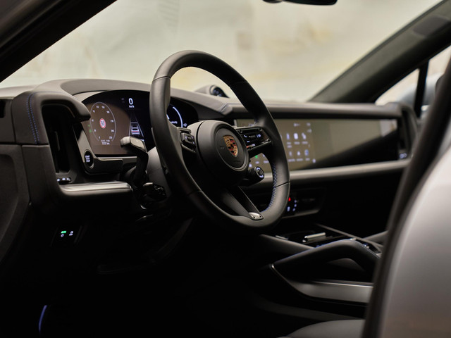 Porsche Cayenne - 22