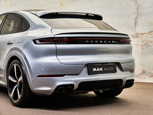 Porsche Cayenne - 6