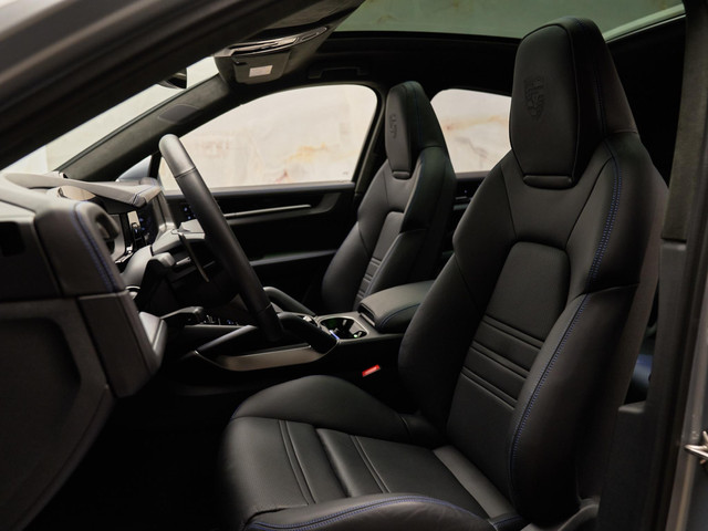 Porsche Cayenne - 8