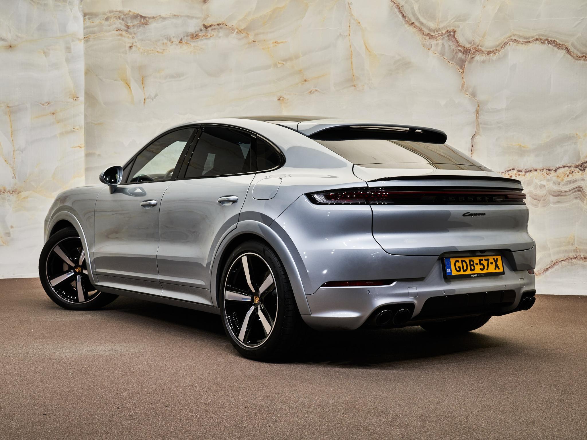 Porsche Cayenne - 3